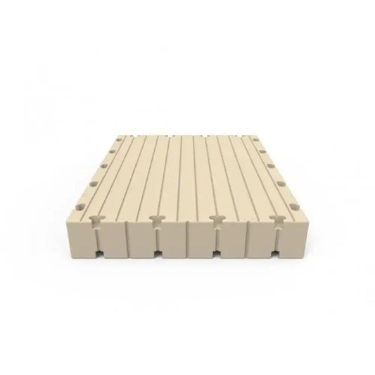 Beige plattform med sammenkoblet slats i produktet 2,5M X 2M BRYGGEELEMENT