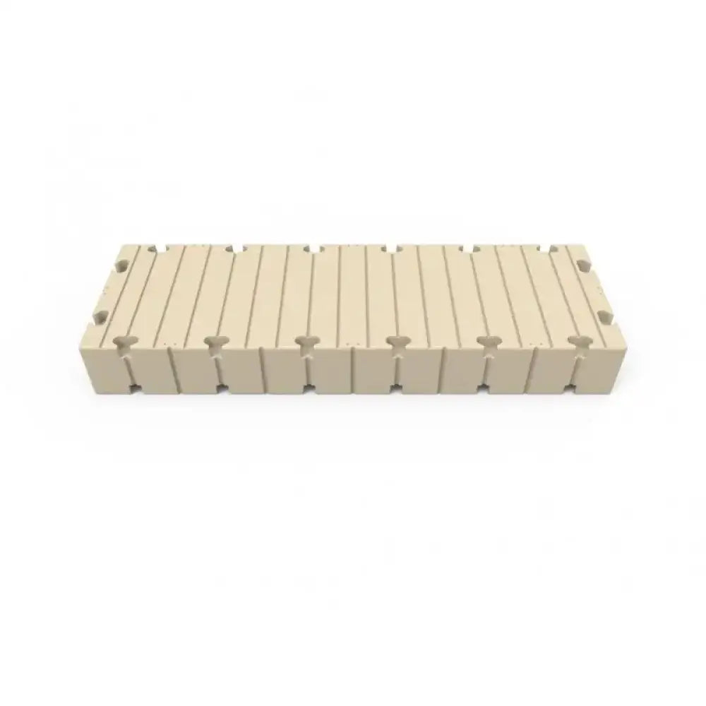 Beige Bryggeelement byggesteiner koblet sammen i en rekke