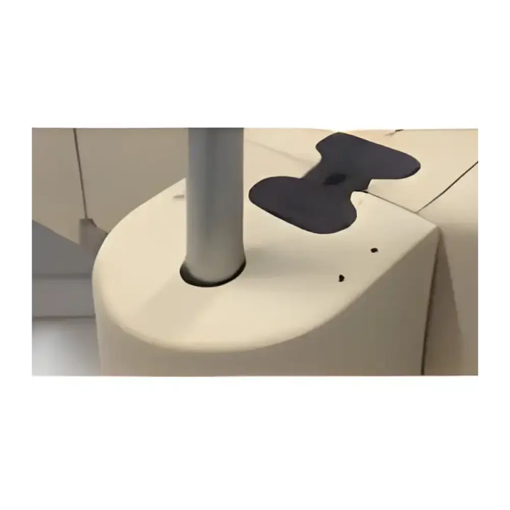 Beige keramikkvase med høy, slank nakke og utflaring, til BESLAG STANDARD 60MM RØR