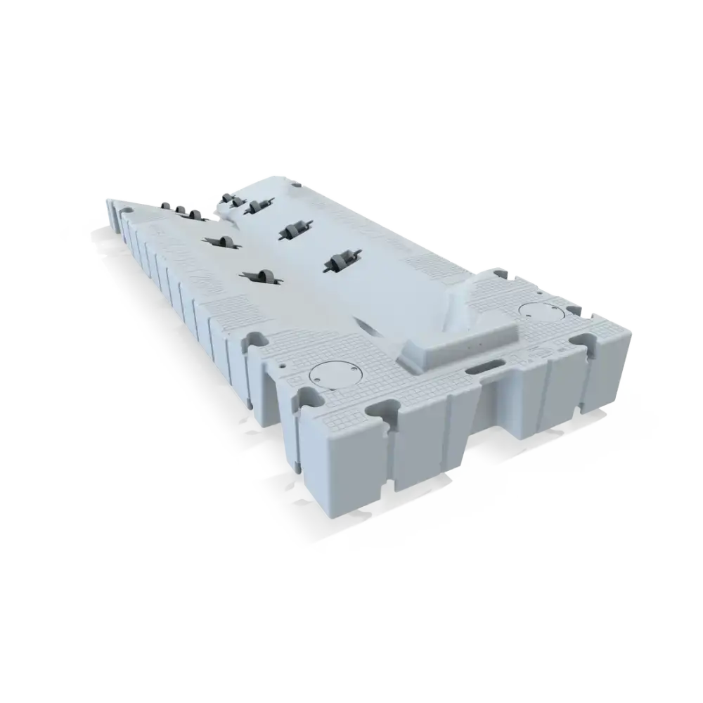 Grå plast flytedokk med formerte ribber for beskyttelse av vannscooter